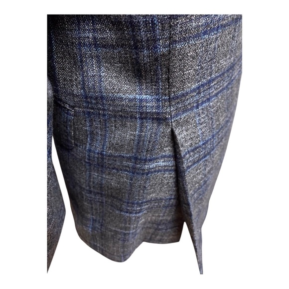 Daniel Cremieux Blue Plaid Blazer - Picture 3 of 15